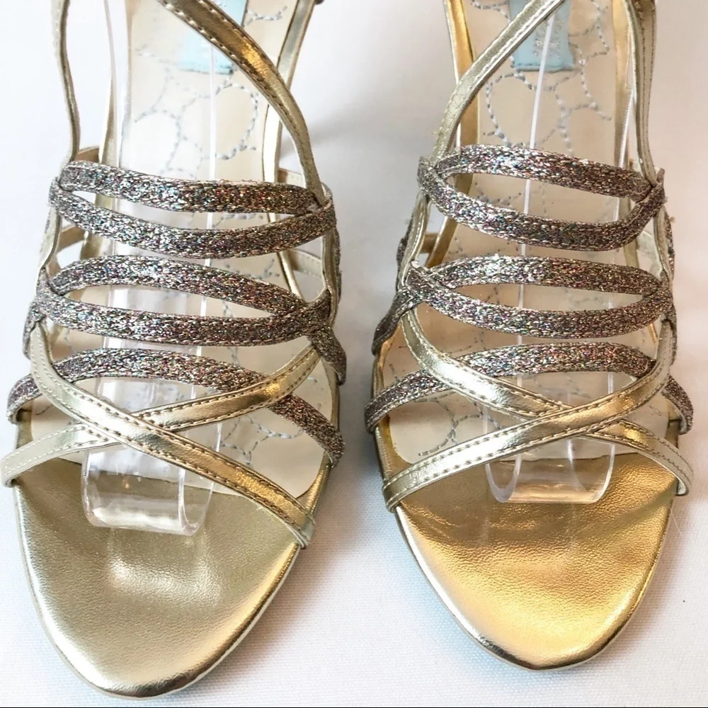 𝅺BLUE By Betsy Johnson SB Crown Dress Pump